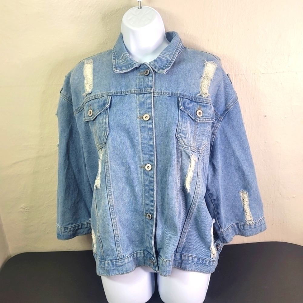 Light Wash Jean Jacket Women 3XL Ripped Detail Button Up